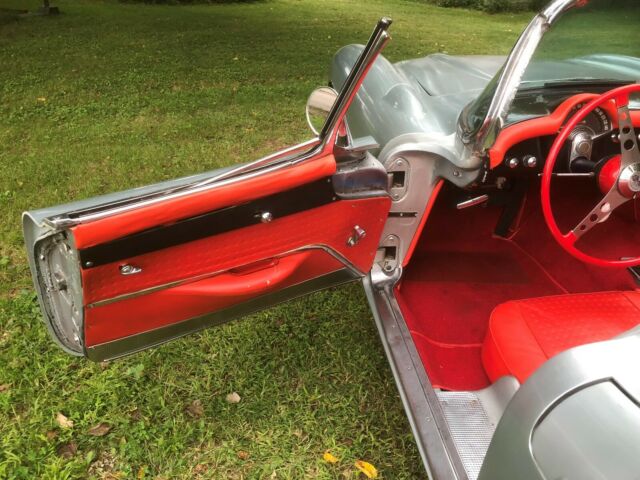 1957 Chevrolet Corvette WAS A FULIE ROADSTER - photo 10