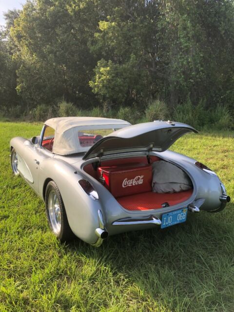 1957 Chevrolet Corvette Convertible - photo 6