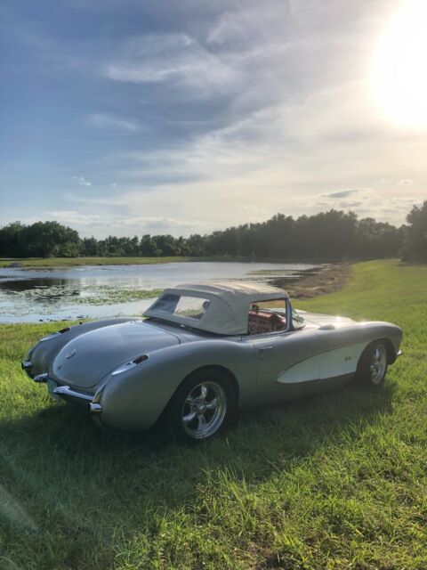 1957 Chevrolet Corvette Convertible - photo 8