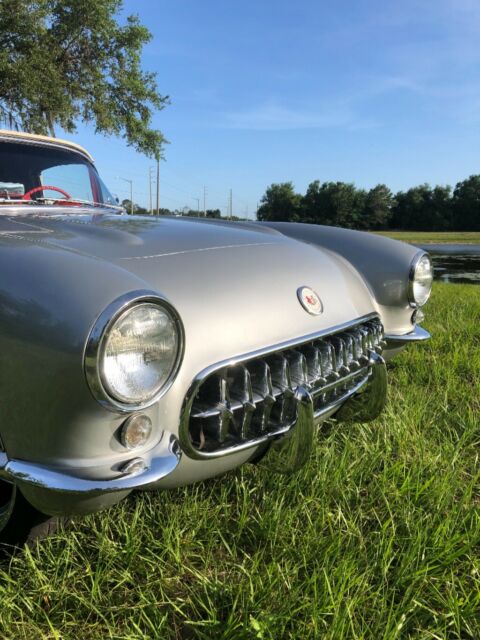 1957 Chevrolet Corvette Convertible - photo 9