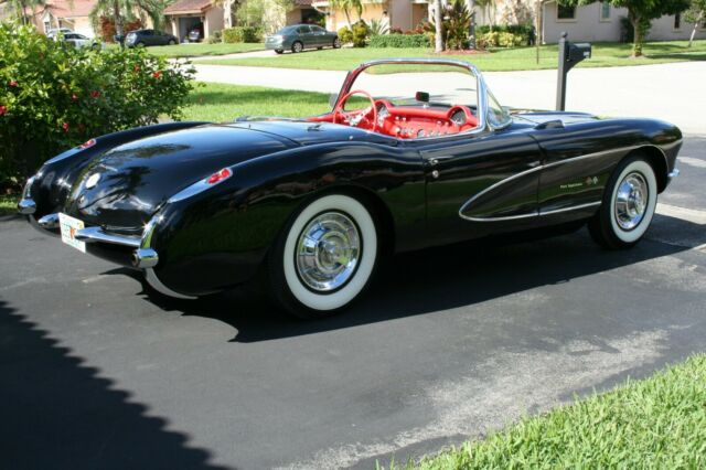 1957 Chevrolet Corvette Convertible Hard Top Fuel Injection - photo 10