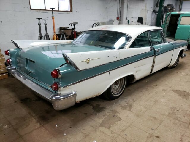 1957 Dodge Coronet - photo 2