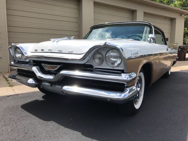 1957 Dodge Coronet - photo 2