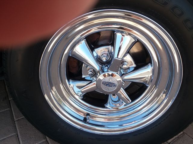 1957 Ford Fairlane Lots of stainless - photo 2