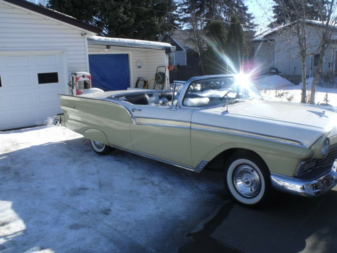 1957 Ford Fairlane - photo 3