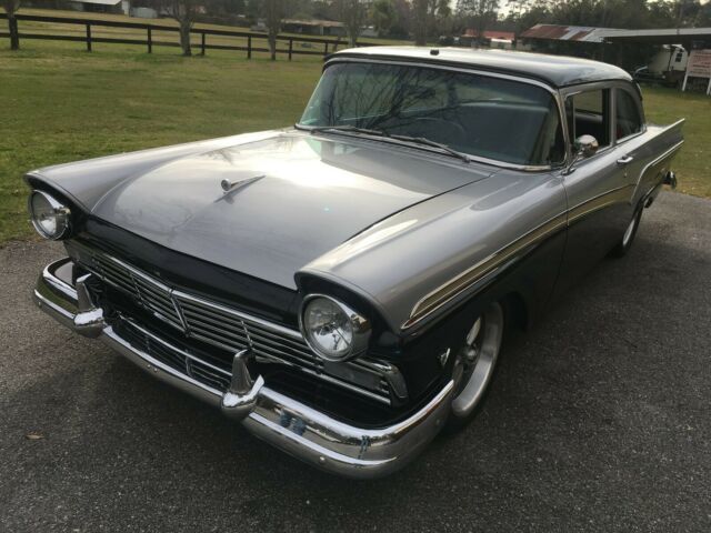1957 Ford 300 - photo 4