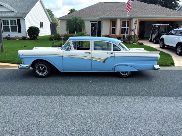 1957 Ford Custom 300 - photo 2