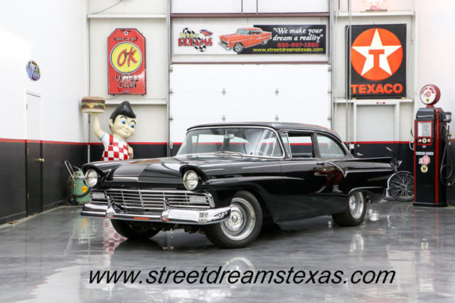 1957 Ford Custom OVER 240000 SPENT ZZ572 4L85E Gabe Lopez leather K 713 Miles Bl 1957 Ford Custom OVER 240000 SPENT ZZ572 4L85E Gabe Lopez leather K