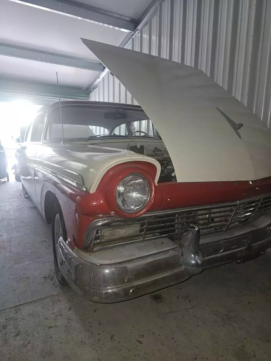 1957 Ford Custom White Model 70B 1957 Ford Custom Model 70B
