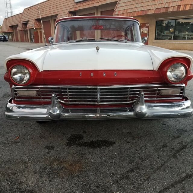 1957 Ford Custom - photo 2