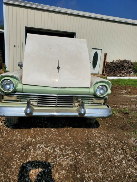 1957 Ford Fairlane - photo 11