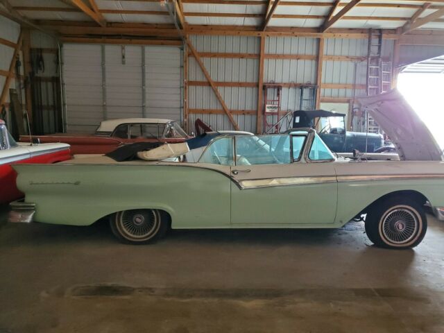 1957 Ford Fairlane - photo 3
