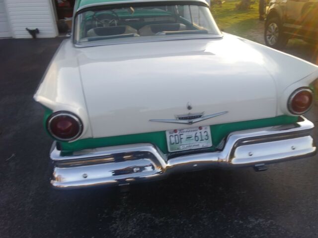 1957 Ford Fairlane - photo 4