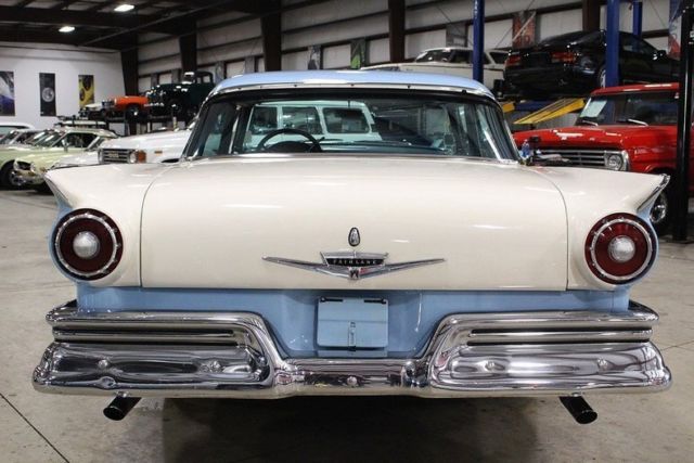 1957 Ford Fairlane -- - photo 4