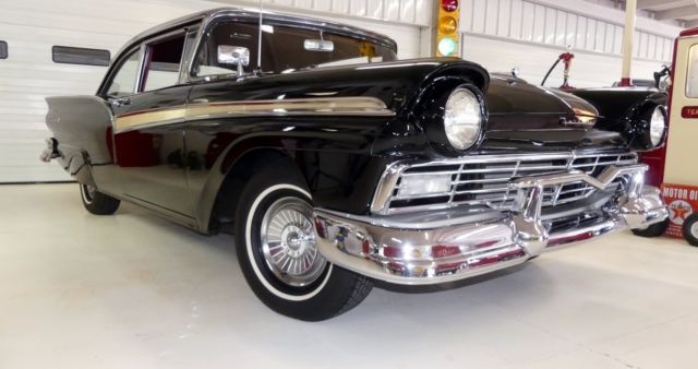 1957 Ford Fairlane 500 1 Black 2 Door Post 292 Automatic 1957 Ford Fairlane 500