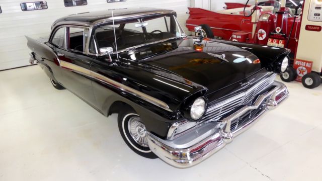1957 Ford Fairlane 500 - photo 3