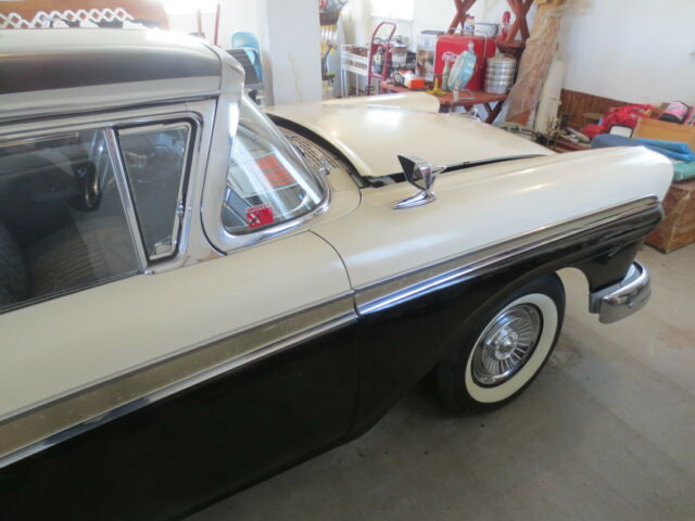 1957 Ford Fairlane - photo 3