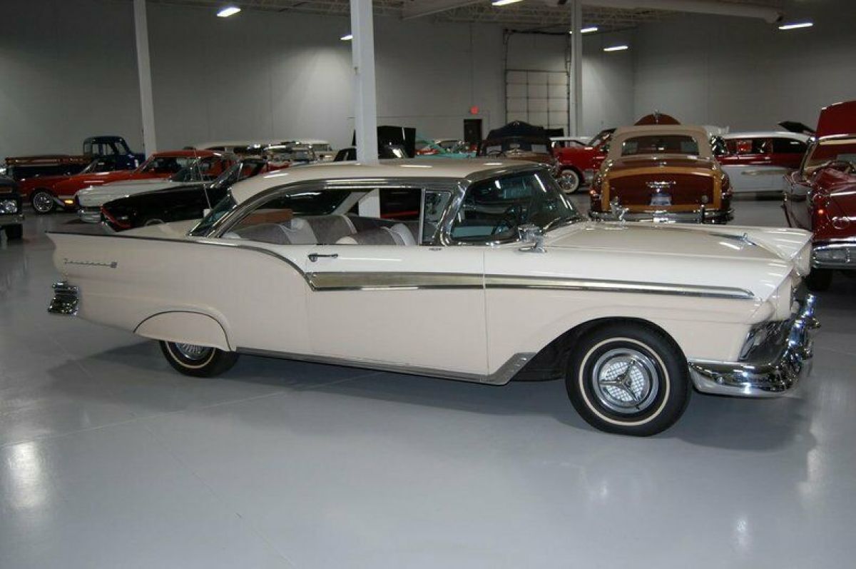 1957 Ford Fairlane 500 2Dr Hdtp - photo 10