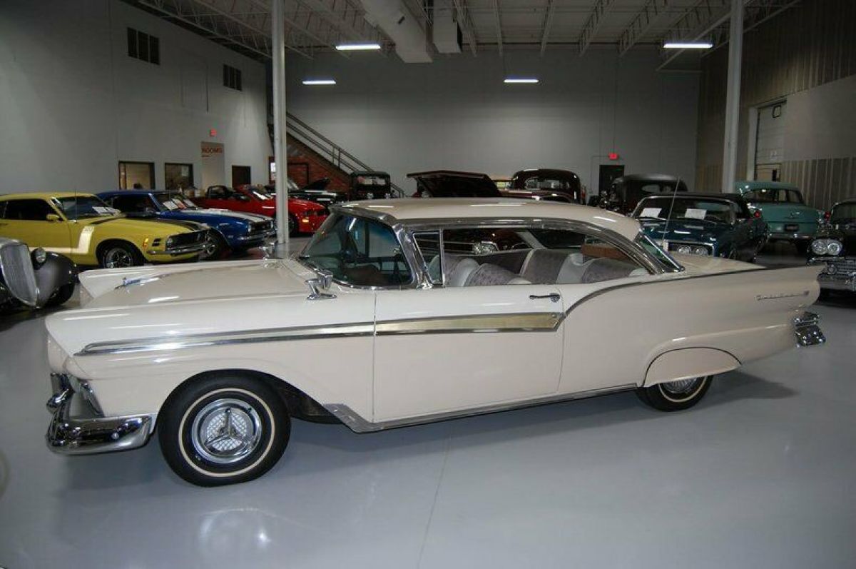 1957 Ford Fairlane 500 2Dr Hdtp - photo 11