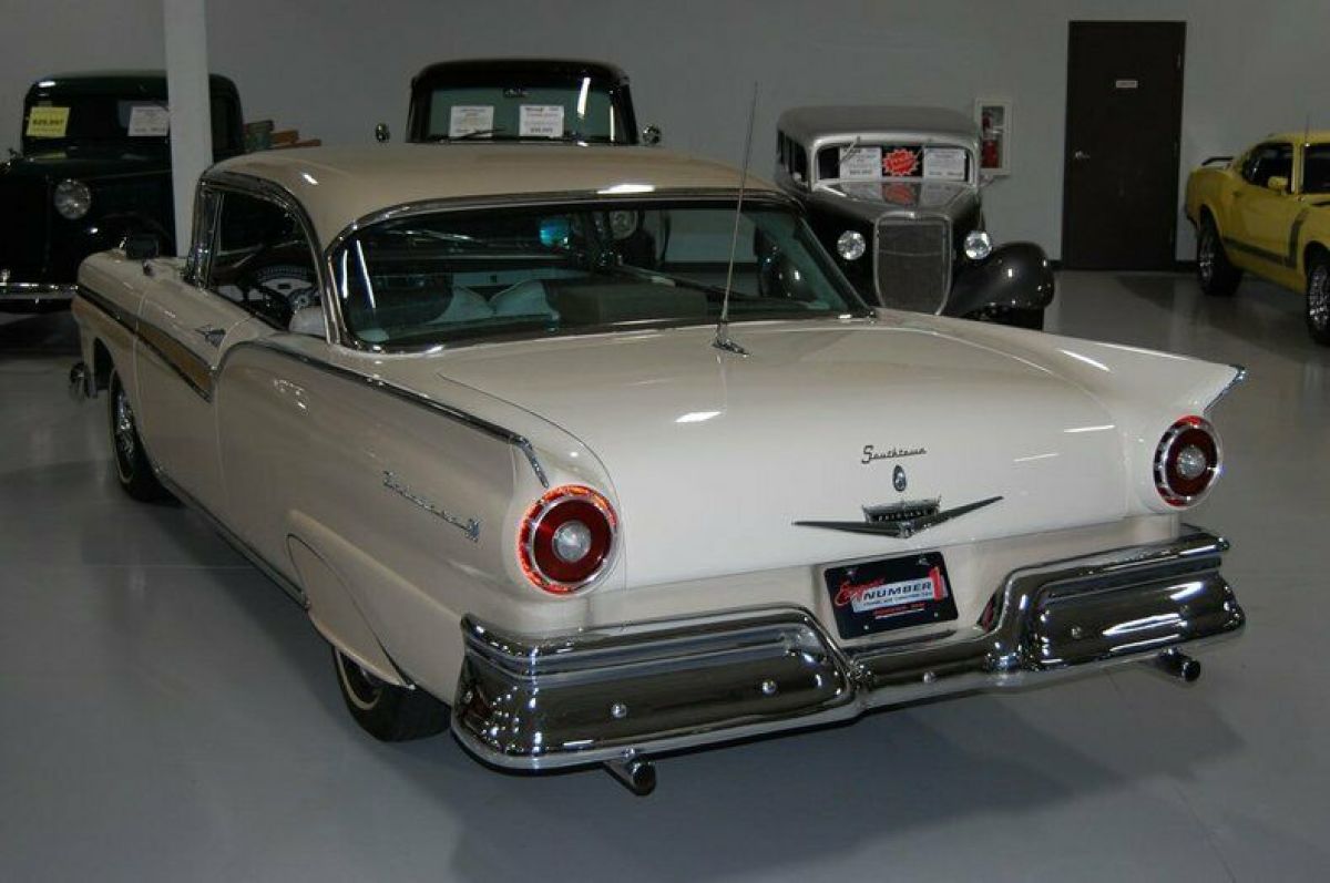 1957 Ford Fairlane 500 2Dr Hdtp - photo 8