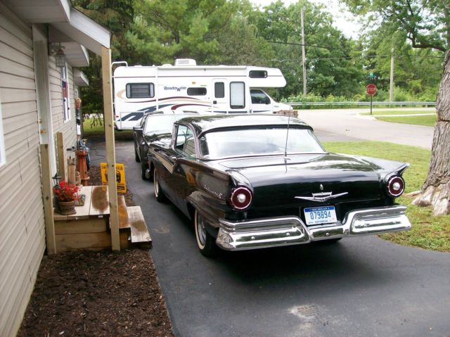1957 Ford Fairlane - photo 4