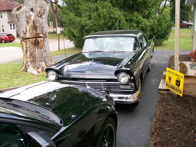 1957 Ford Fairlane - photo 5