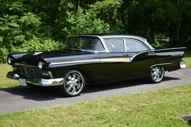 1957 Ford Fairlane 500, 460 c.i./ C6, SOLID THROUGHOUT; EX. COND (video) 1957 Ford Fairlane 500, 4-Door, 460 c.i. POWERED