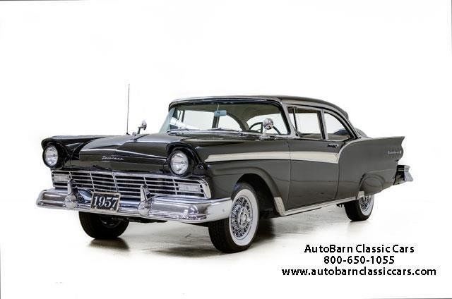 1957 Ford Fairlane --