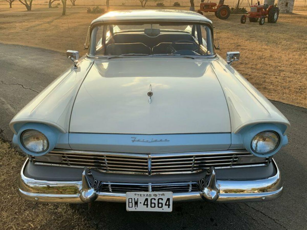 1957 Ford Fairlane 500 - photo 10