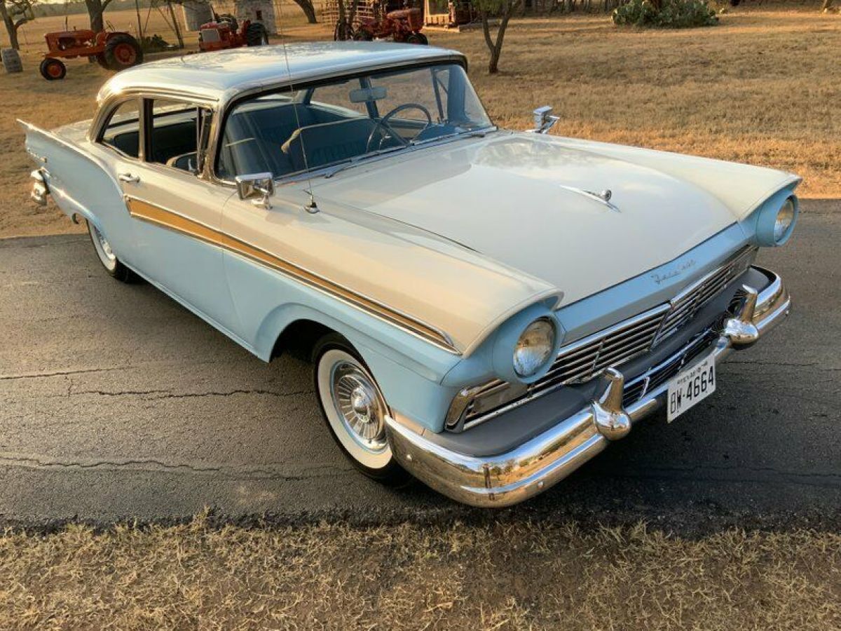 1957 Ford Fairlane 500 - photo 9