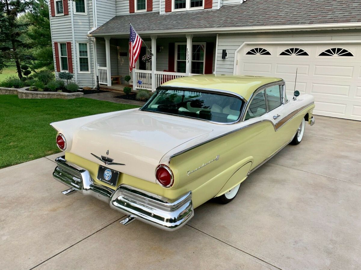 1957 Ford Fairlane 500 - photo 4