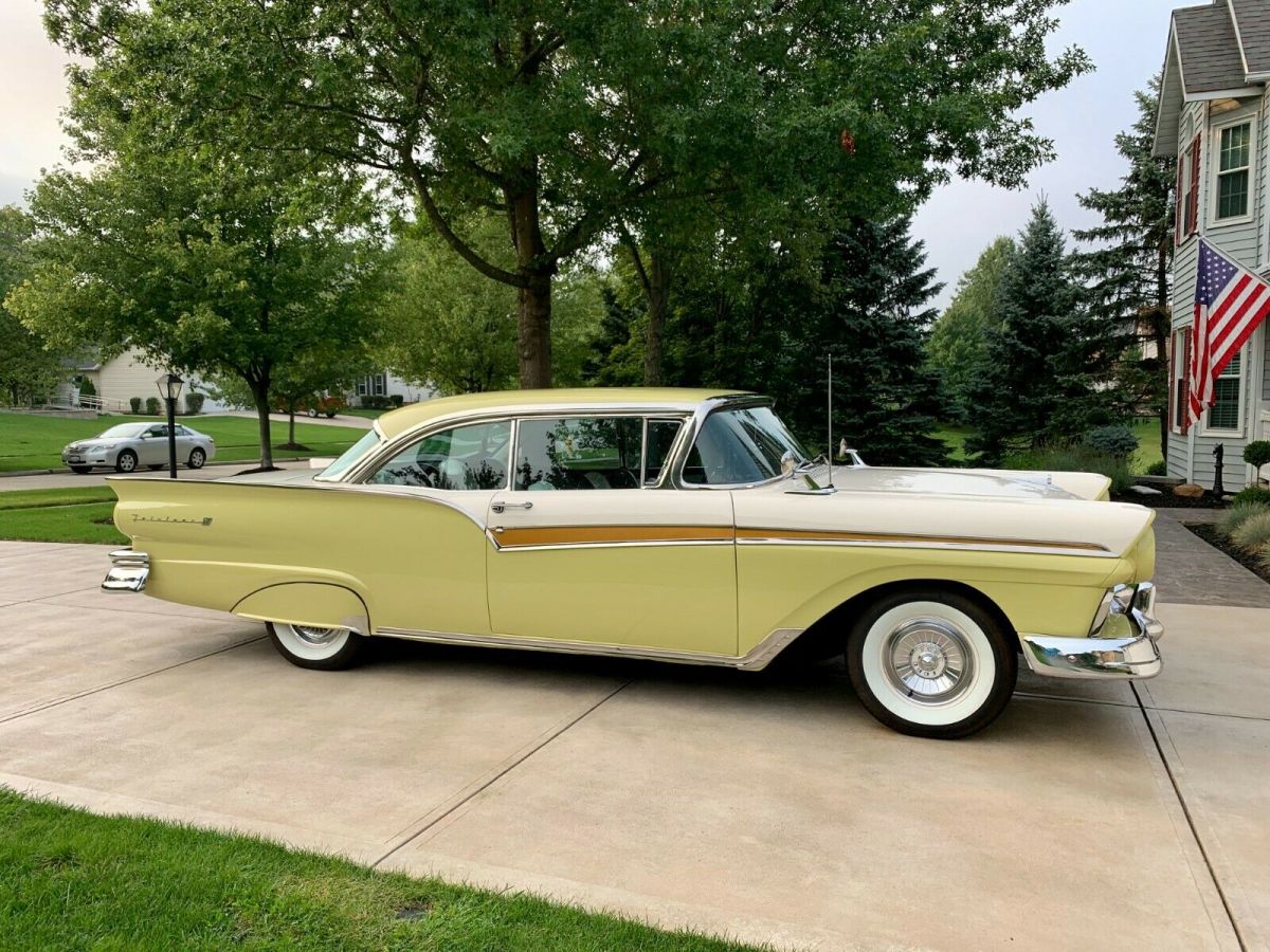1957 Ford Fairlane 500 - photo 5