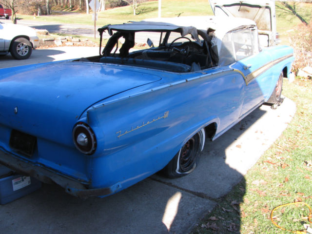 1957 Ford Fairlane Convertible - photo 2