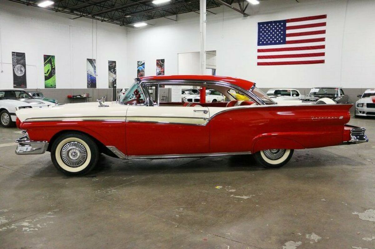 1957 Ford Fairlane 500 Crown Victoria - photo 2