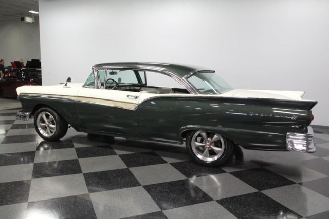 1957 Ford Fairlane 500 - photo 9