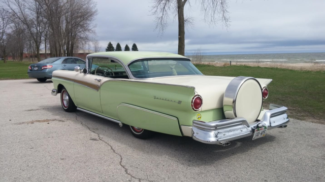 1957 Ford Fairlane - photo 9