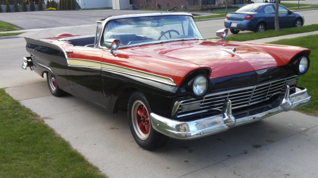 1957 Ford Fairlane - photo 6