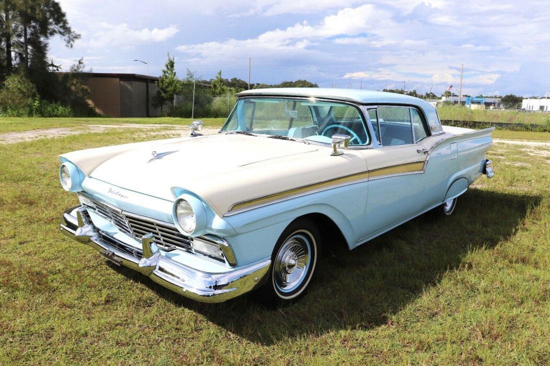 1957 Ford Fairlane 500 Skyliner Convertible 312 Restored 100+ HD Pics - photo 2
