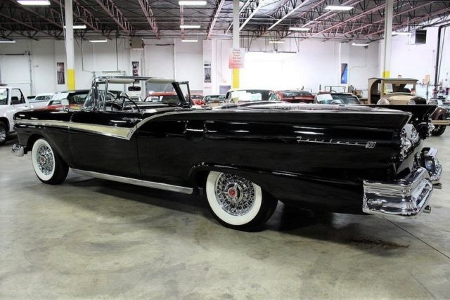 1957 Ford Fairlane Skyliner Retractable - photo 3