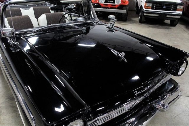 1957 Ford Fairlane Skyliner Retractable - photo 9