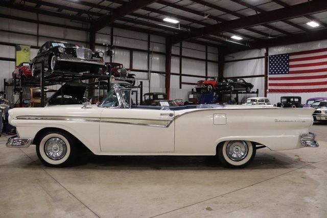 1957 Ford Fairlane Skyliner Retractable - photo 2