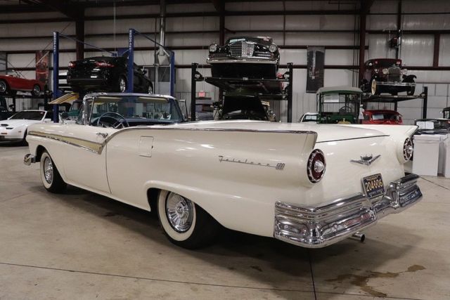 1957 Ford Fairlane Skyliner Retractable - photo 3