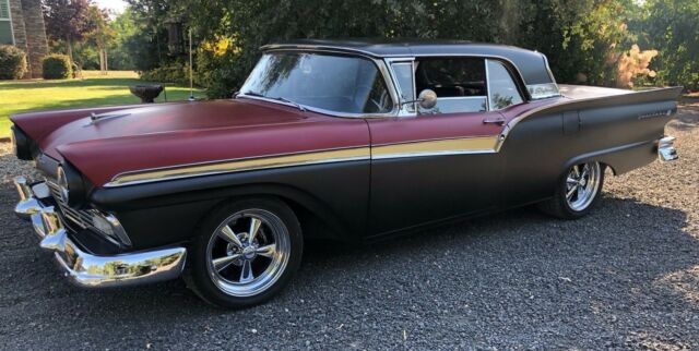 1957 Ford Fairlane 500 Skyliner Retractable Hardtop Custom 1957 Ford Fairlane 500 Skyliner