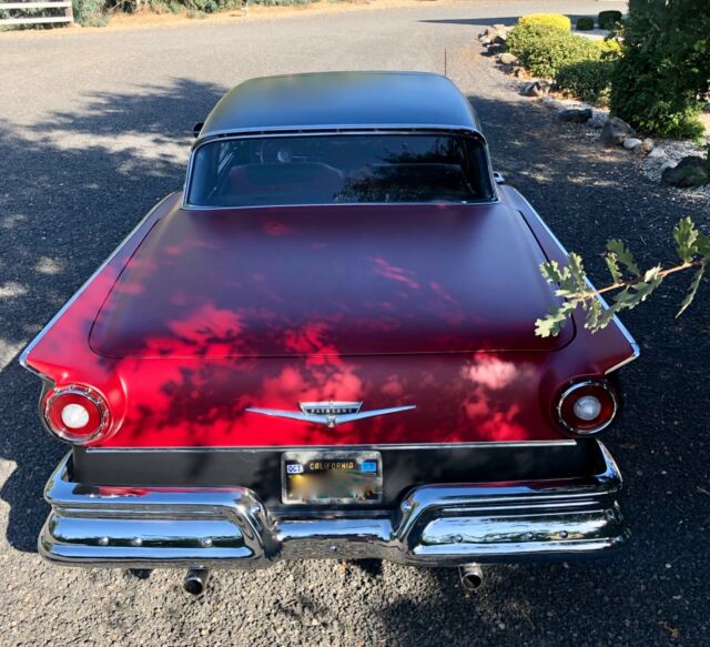 1957 Ford Fairlane 500 Skyliner - photo 6