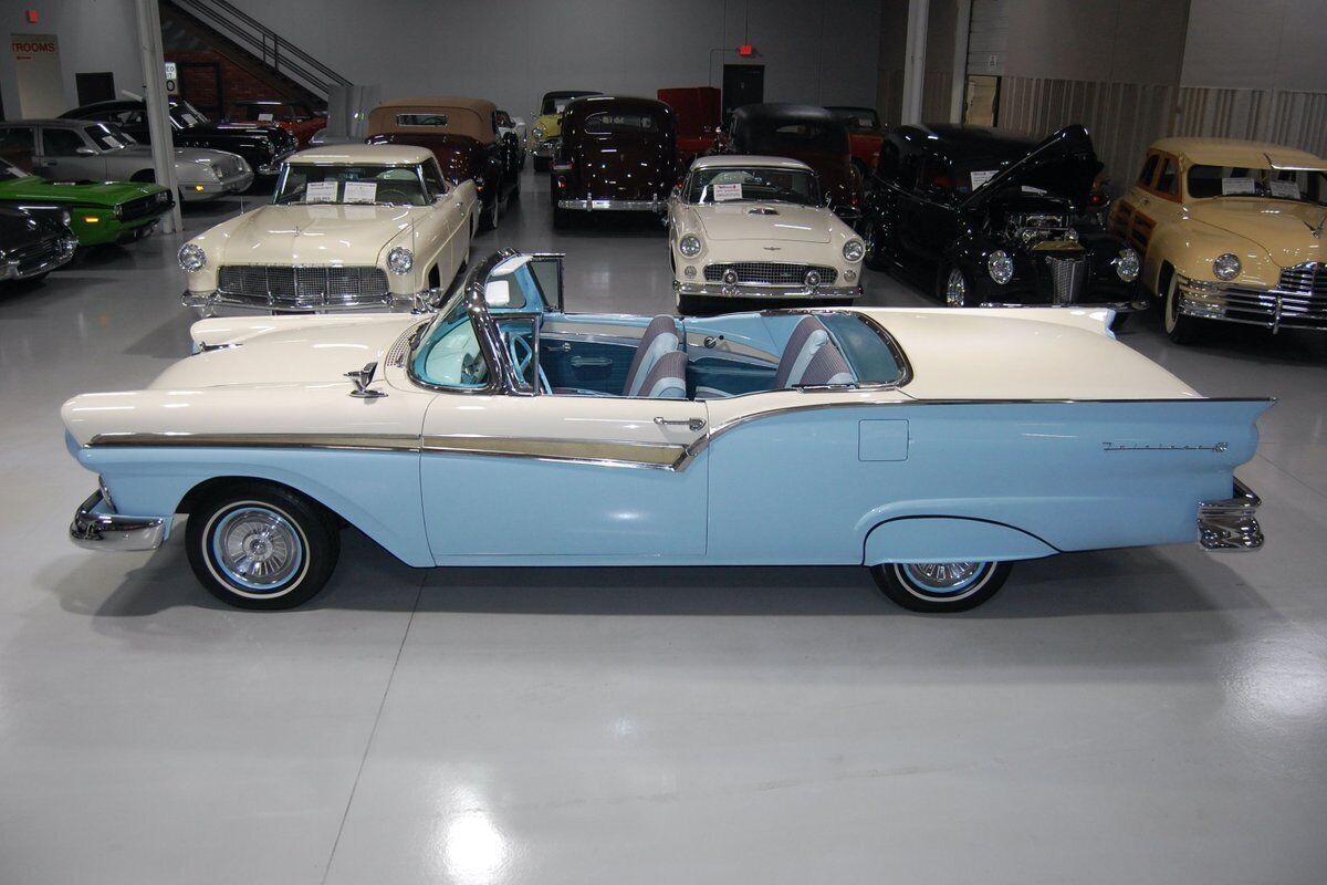 1957 Ford Fairlane 500 Skyliner Retractable Hardtop - photo 12