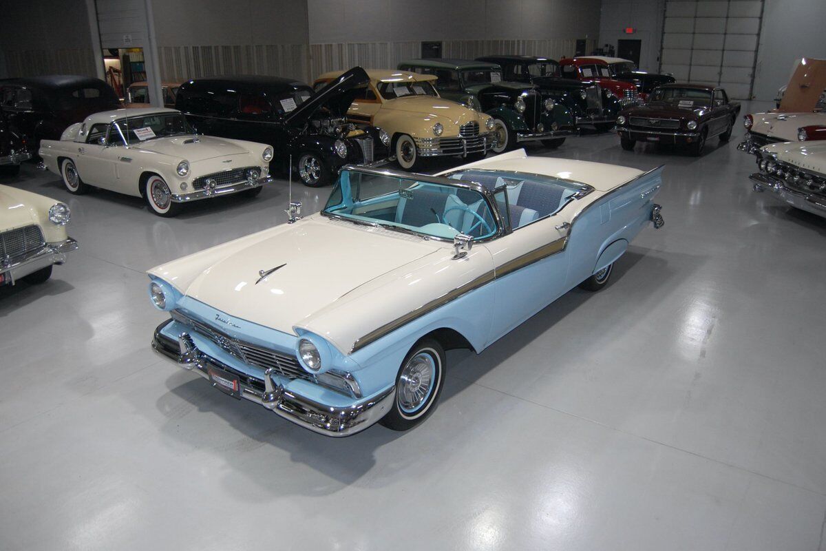 1957 Ford Fairlane 500 Skyliner Retractable Hardtop - photo 5