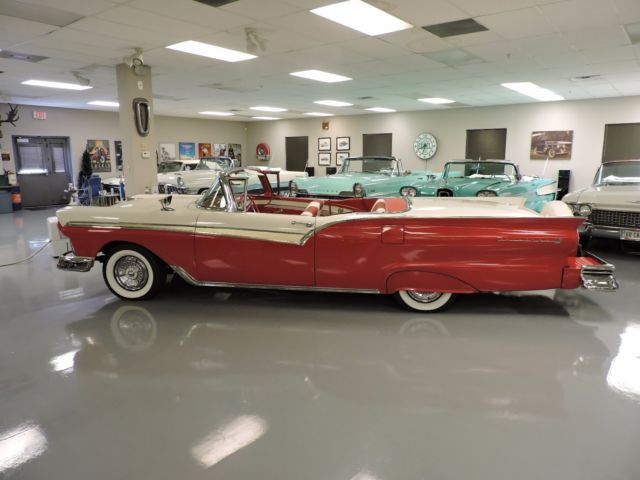 1957 Ford Fairlane - photo 2