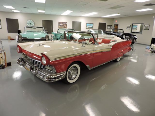 1957 Ford Fairlane - photo 3