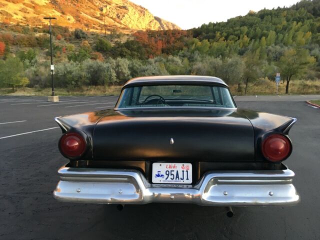 1957 Ford Fairlane 500 Sport Coupe - photo 5