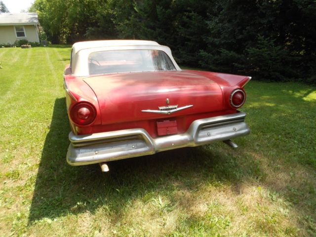 1957 Ford Fairlane Convertible - photo 4